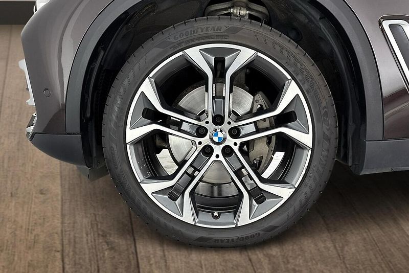 BMW X5 xDrive30d - fotka 27 z 27