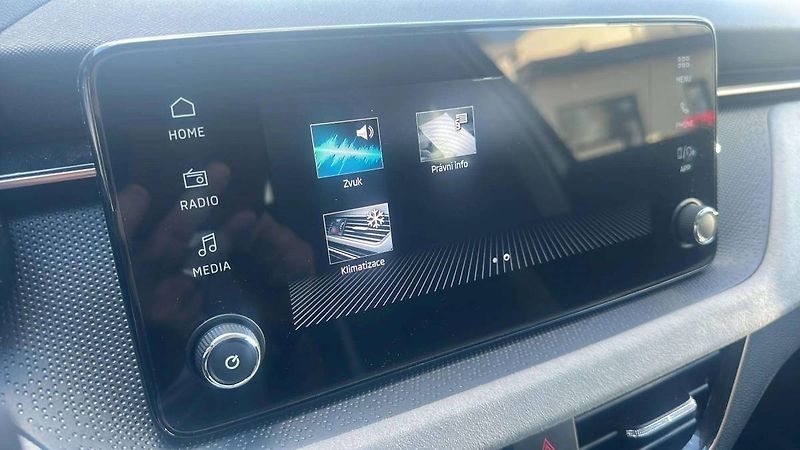 Škoda Kamiq Top Selection 1,0TSI 85kW DSG/ - fotka 13 z 27