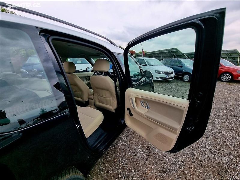 Škoda Roomster (2007) 1,2 12V HTP Com - fotka 18 z 22