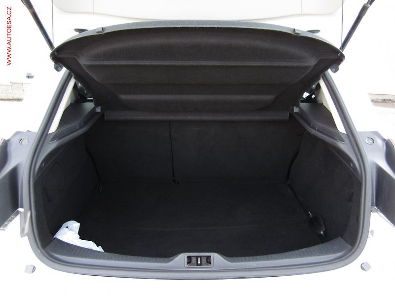 Renault Mégane (2014) 1.5 dCi, ČR, AC, tempo, park - fotka 7 z 16