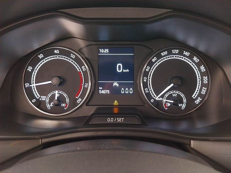 Škoda Kamiq (2021) Scoutline 1.0 TSI, Serv.kniha - fotka 11 z 23