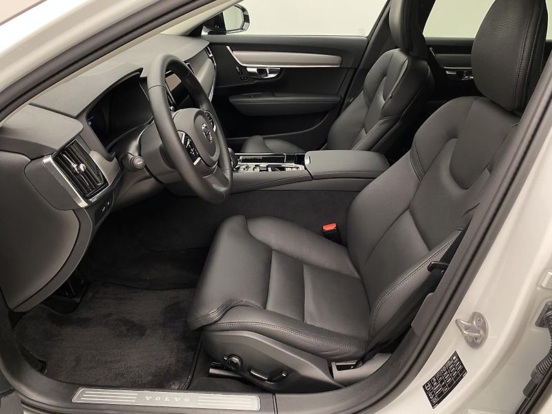Volvo V90 T6 AWD RECHARGE DARK PLUS - fotka 3 z 60