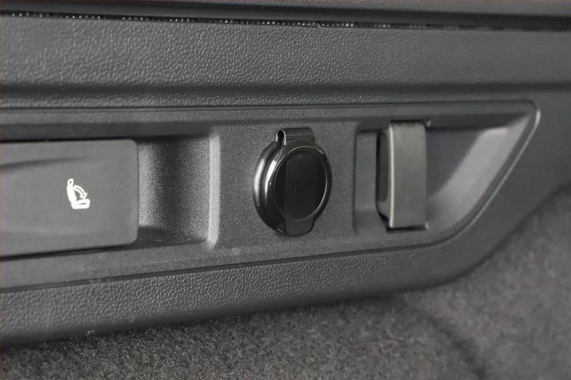 Škoda Superb (2025) 2.0 TDI - fotka 16 z 20