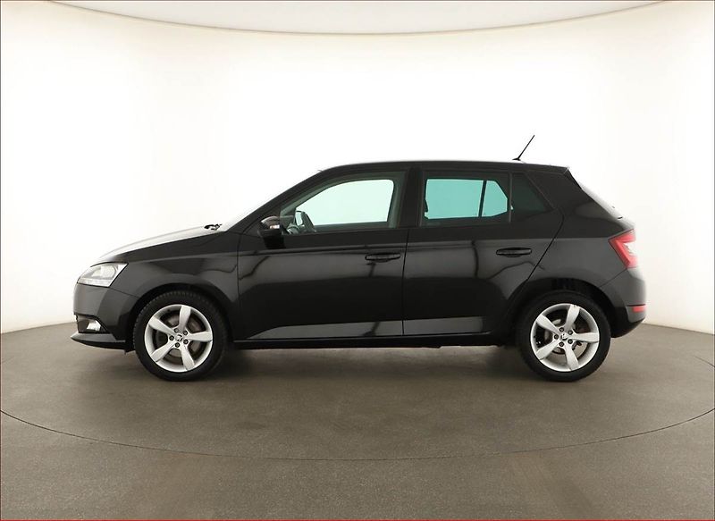 Škoda Fabia (2020) Ambition 1.0 TSI, Serv.kniha - fotka 3 z 12