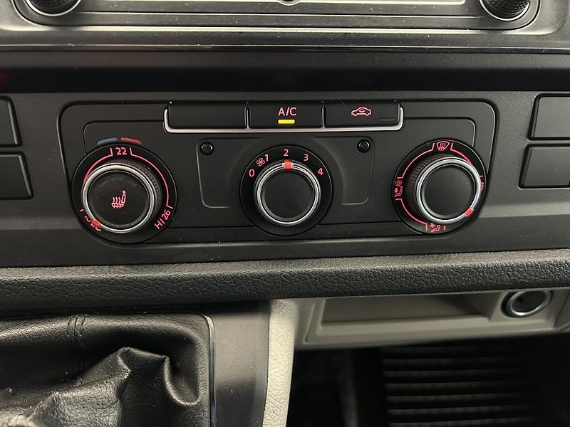Volkswagen Transporter 2.0 TDI T6 Long - fotka 11 z 21