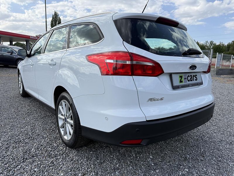 Ford Focus 1.5TDCi 88kW ČR - fotka 7 z 18