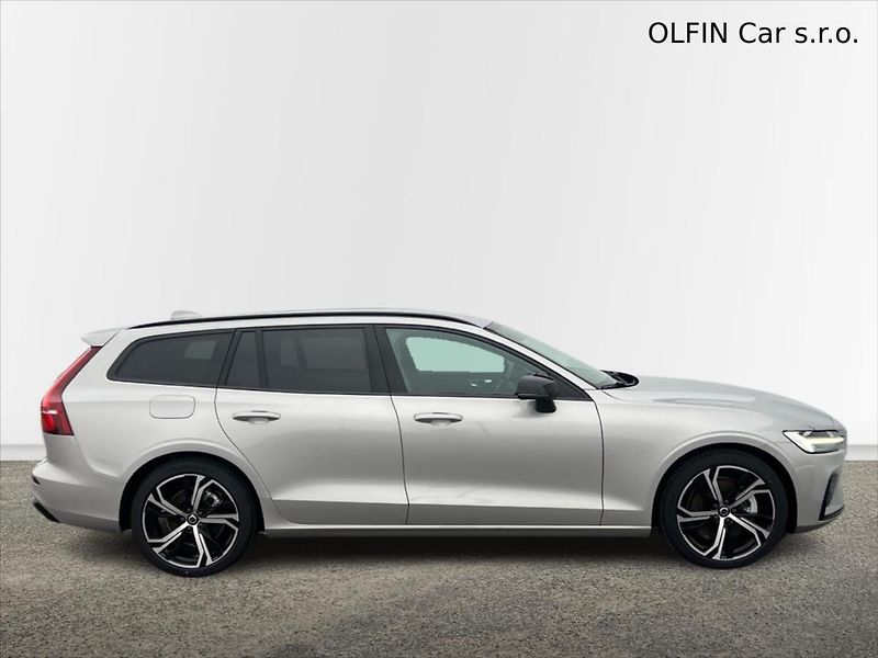 Volvo V60 2,0 145kW FWD PLUS DARK  B4  R - fotka 3 z 26