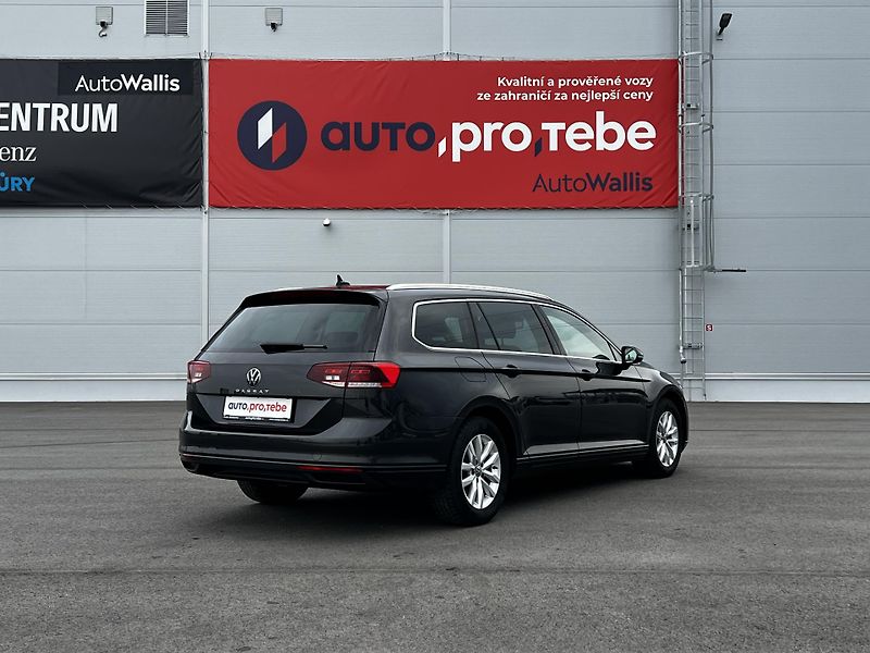 Volkswagen Passat 2.0TDI DSG 110kW Business DPH - fotka 4 z 24