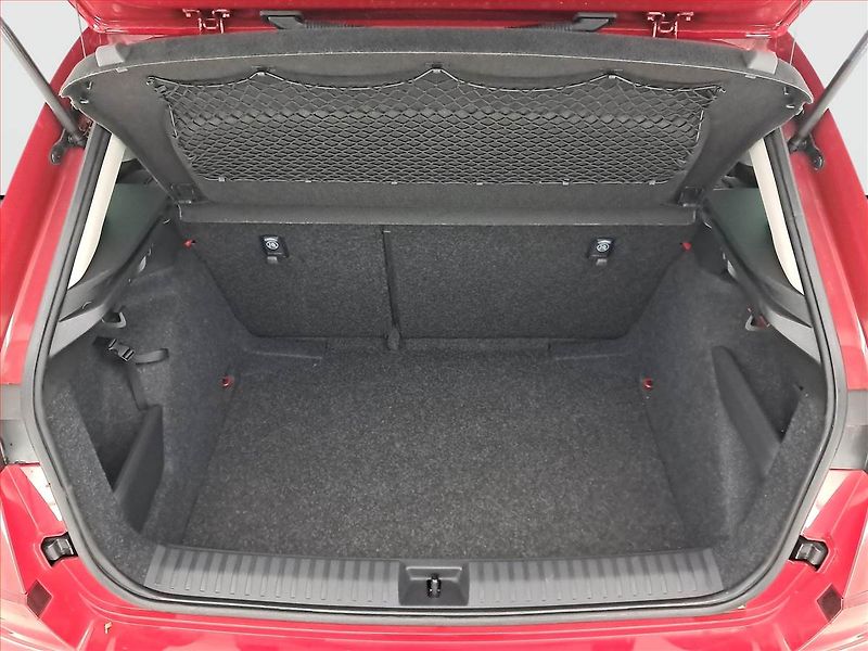 Škoda Kamiq (2024) Selection 1.0 TSI - fotka 13 z 18