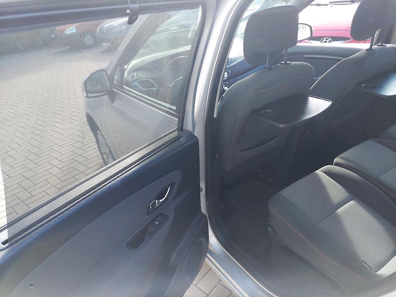 Renault Grand Scénic (2013) III. Paris De Luxe TCe 130 - fotka 21 z 41