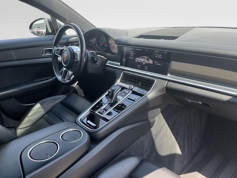Porsche Panamera (2020) 4 SportTurismo - fotka 22 z 28