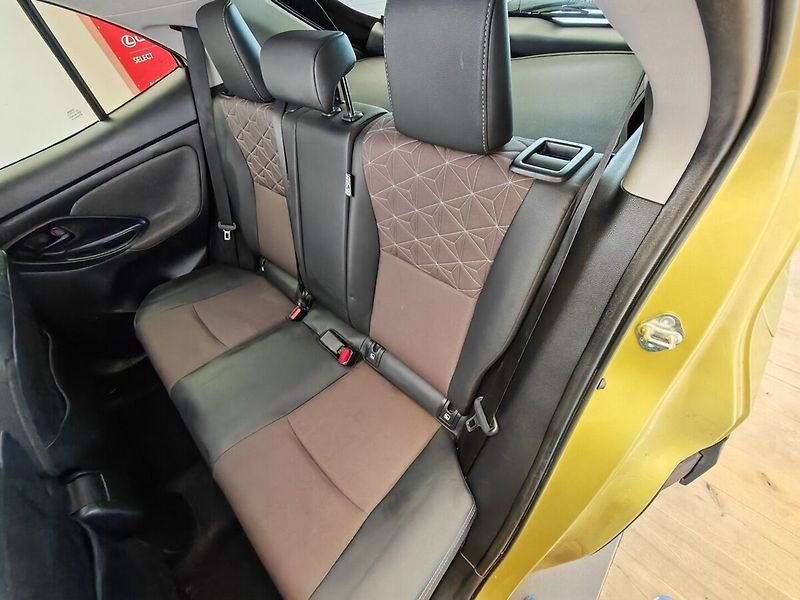 Toyota Yaris Cross 1.5 Hybrid - fotka 16 z 37