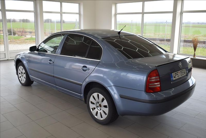Škoda Superb 2,8 i V6 30V, klima,nová STK, - fotka 5 z 17
