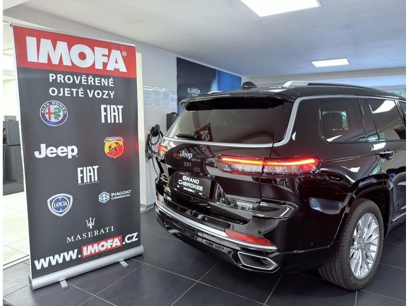 Jeep Grand Cherokee (2023) L 3,6 V6 291k 4x4 AT8 ZF SUMMI - fotka 5 z 31