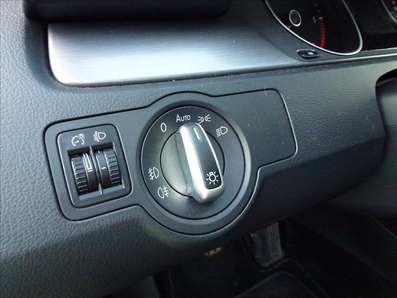 Volkswagen Passat 1,6 TDI Serviska, TOP STAV !!! - fotka 30 z 60