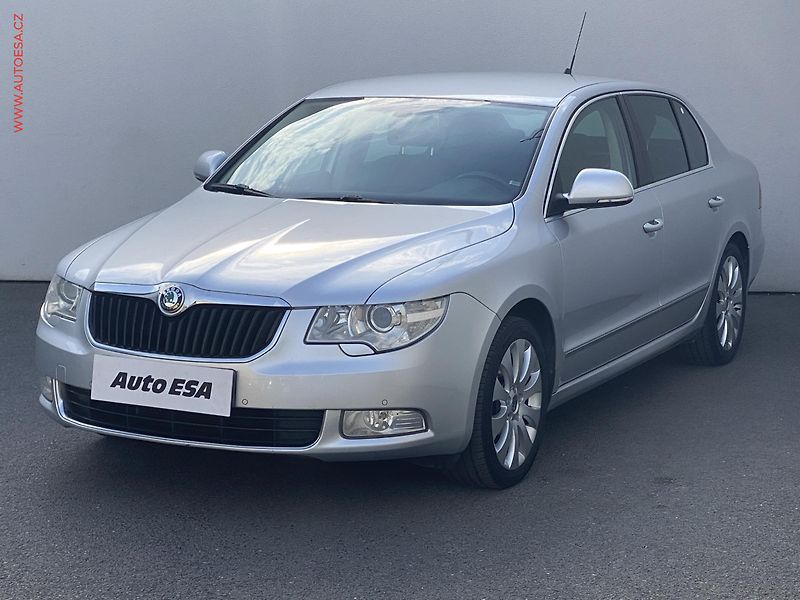 Škoda Superb (2010) 2.0TDi, ČR, Bixenon, AC - fotka 3 z 18