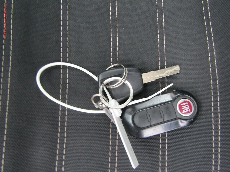 Fiat 500 (2010) 1.4i, servis.kniha - fotka 16 z 16