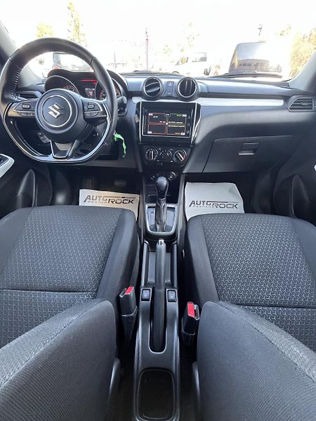 Suzuki Swift COMFORT 1.2 AUTOMAT, HYBRID - fotka 8 z 17