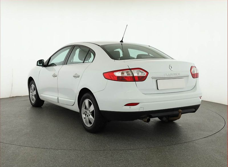 Renault Fluence (2011) 1.6 16V, nová STK, Tažné - fotka 4 z 15