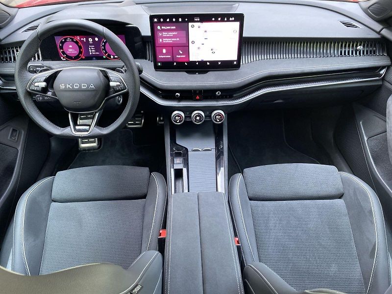 Škoda Superb (2025) Combi 2.0 TDI 4x4 DSG Sportlin - fotka 5 z 40
