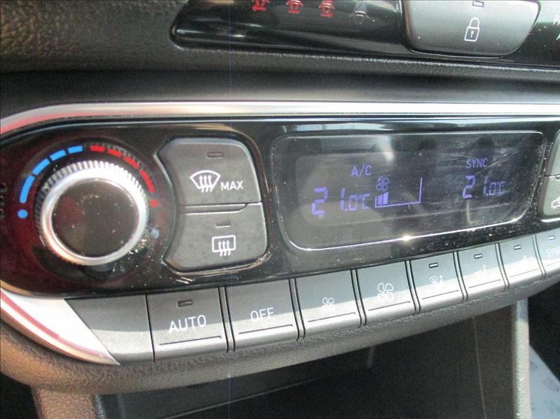Hyundai i30 1,0 T-GDI, servis,DPH,1.maj,CZ - fotka 24 z 42