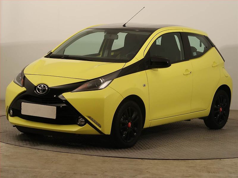 Toyota Aygo (2017) x-cite 1.0 VVT-i, ČR,1.maj - fotka 2 z 13