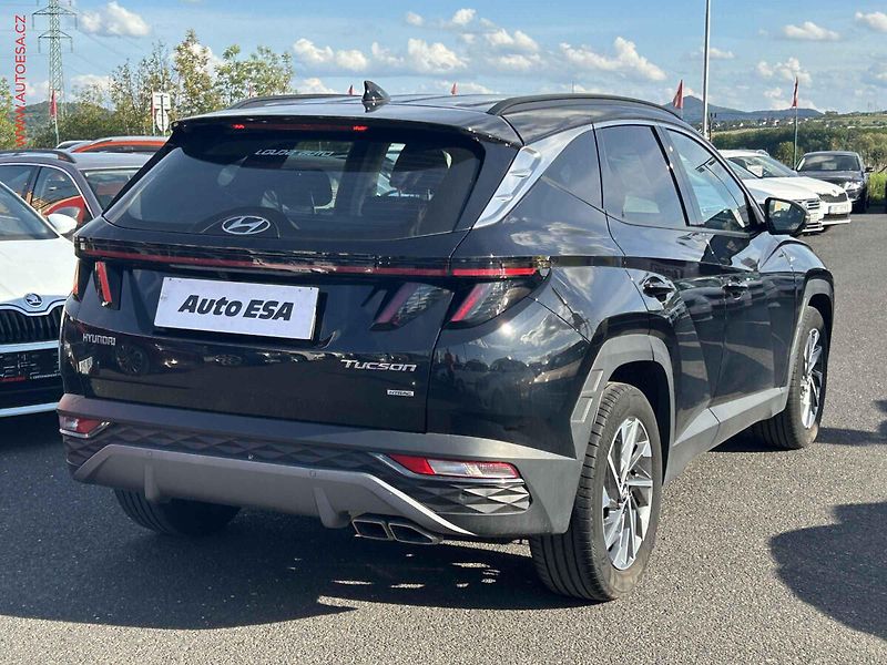 Hyundai Tucson (2022) 1.6 T-GDi 4x4, 2.maj,ČR - fotka 4 z 19