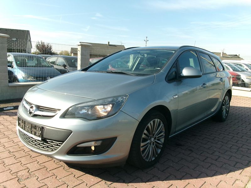 Opel Astra (2014) 1,4T KLIMA VÝHŘEV BT TEMP - fotka 3 z 25