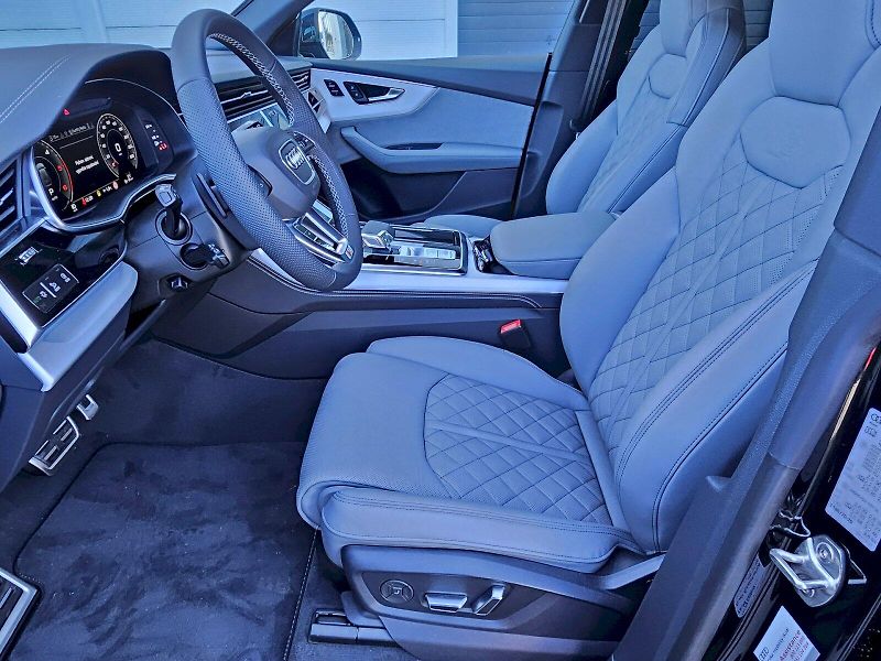 Audi Q8 (2025) 50 TDI 210kW quattro - fotka 15 z 29