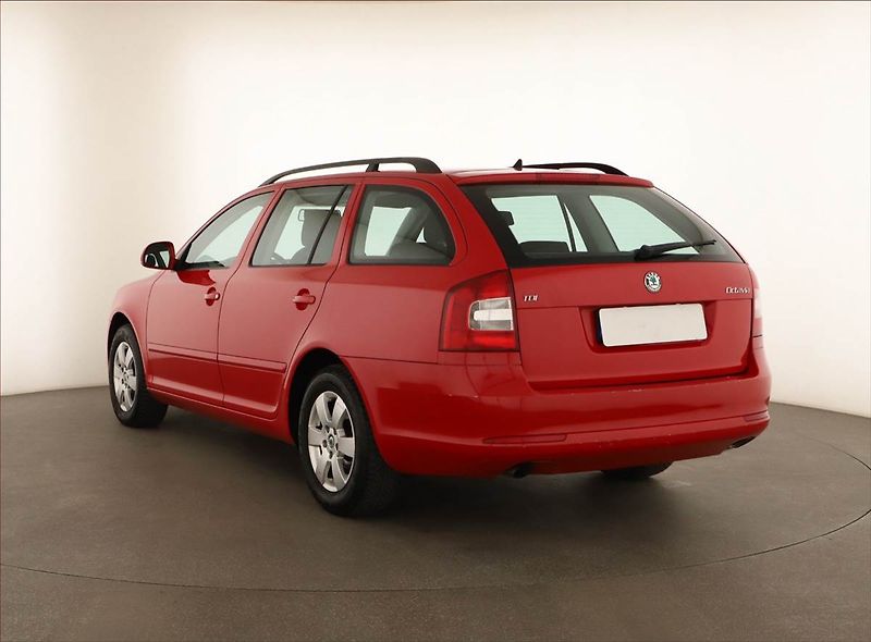 Škoda Octavia (2013) 1.6 TDI, Tempomat - fotka 4 z 11