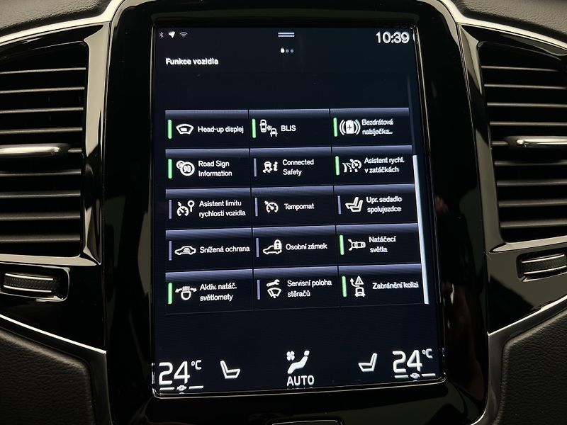 Volvo XC90 B5 AWD R-DESIGN AUT 7 MÍST - fotka 31 z 48