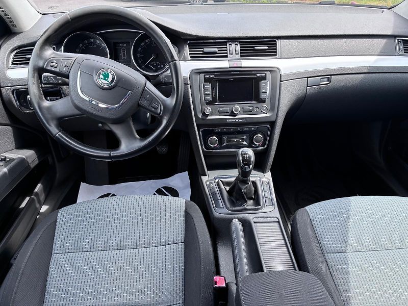 Škoda Superb (2010) - fotka 7 z 9
