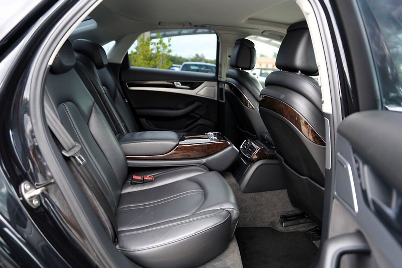 Audi A8 3.0 TDI Quattro/250 PS/ČR - fotka 29 z 50