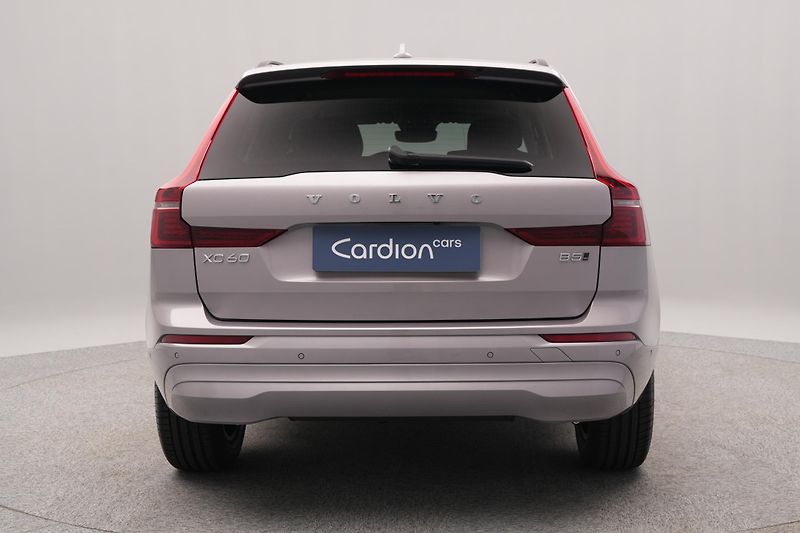 Volvo XC60 (2026) B5 AWD AUT CORE - fotka 10 z 22