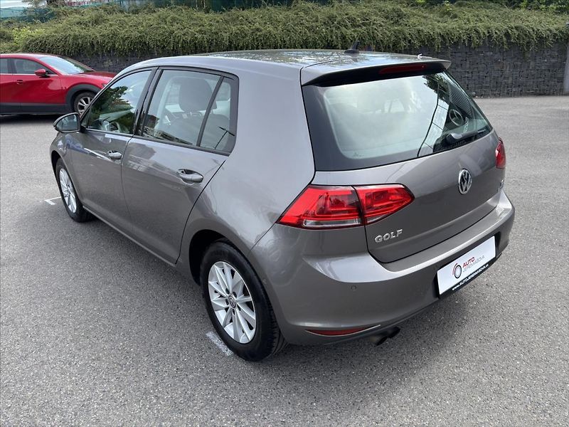Volkswagen Golf 1,4 TSi AT Highline NAVI KAMER - fotka 3 z 47
