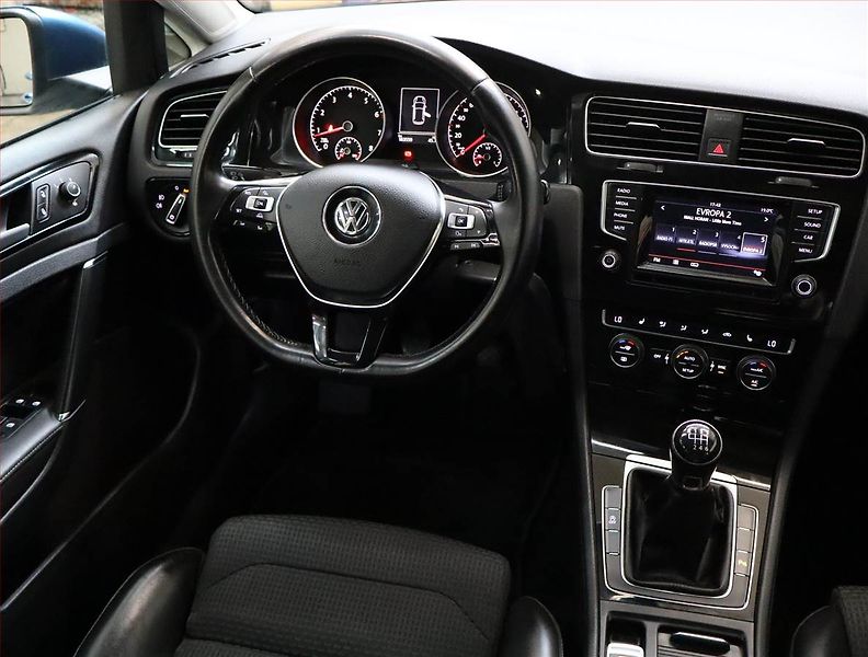 Volkswagen Golf (2013) 1.4 TSI, Serv.kniha, Xenony - fotka 7 z 22