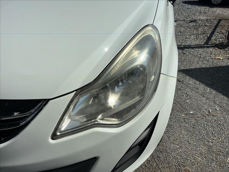 Opel Corsa 1,3 CDTi  Nová STK,Tažné,Klima - fotka 30 z 40