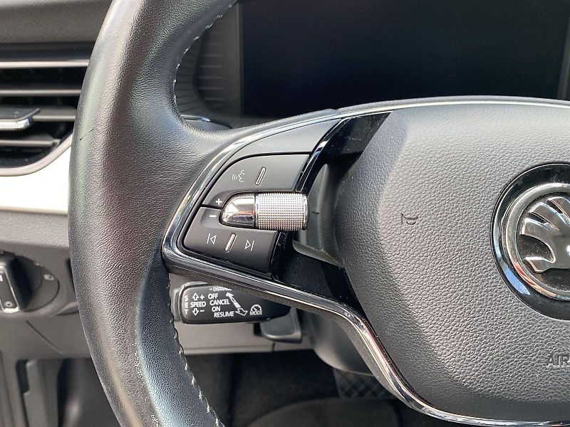 Škoda Scala (2023) 1.0 TSI DSG Ambition - fotka 18 z 31