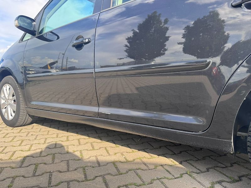 Volkswagen Touran (2005) 1,6 MPI 75 KW SPOJKA STK - fotka 19 z 48