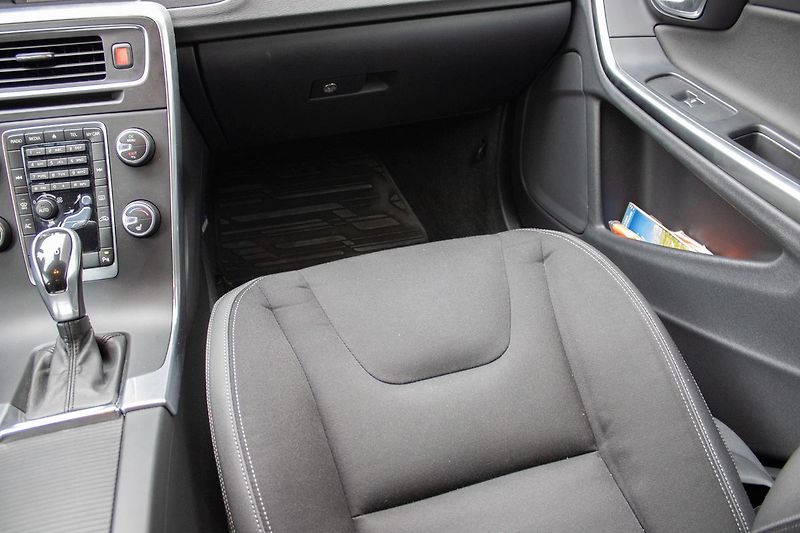 Volvo V60 - fotka 35 z 36