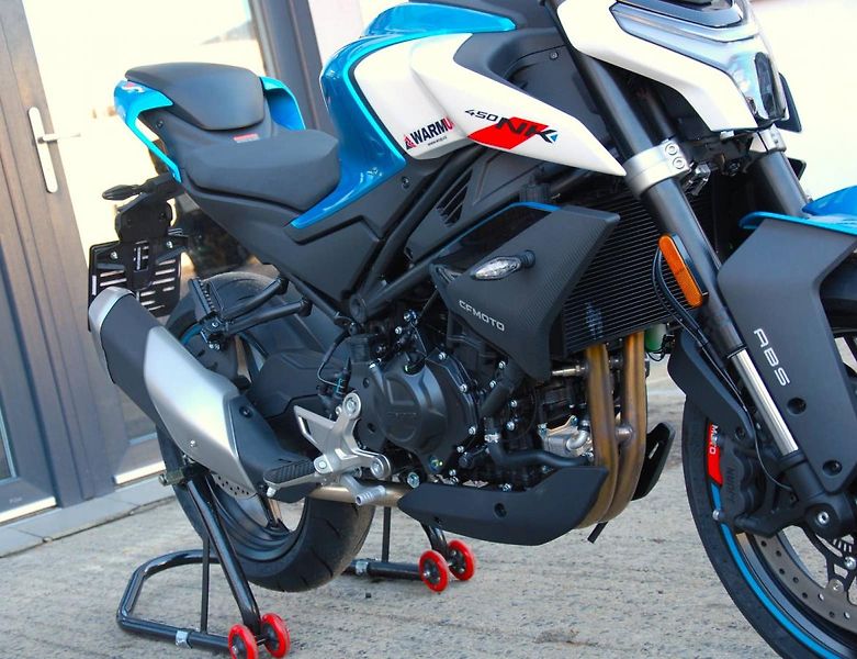 CFMOTO 450 NK (2026) 450NK - fotka 13 z 25