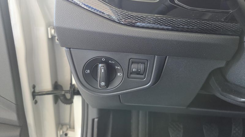 Volkswagen Polo People 1,0 TSI 70 kW 5G - fotka 18 z 27