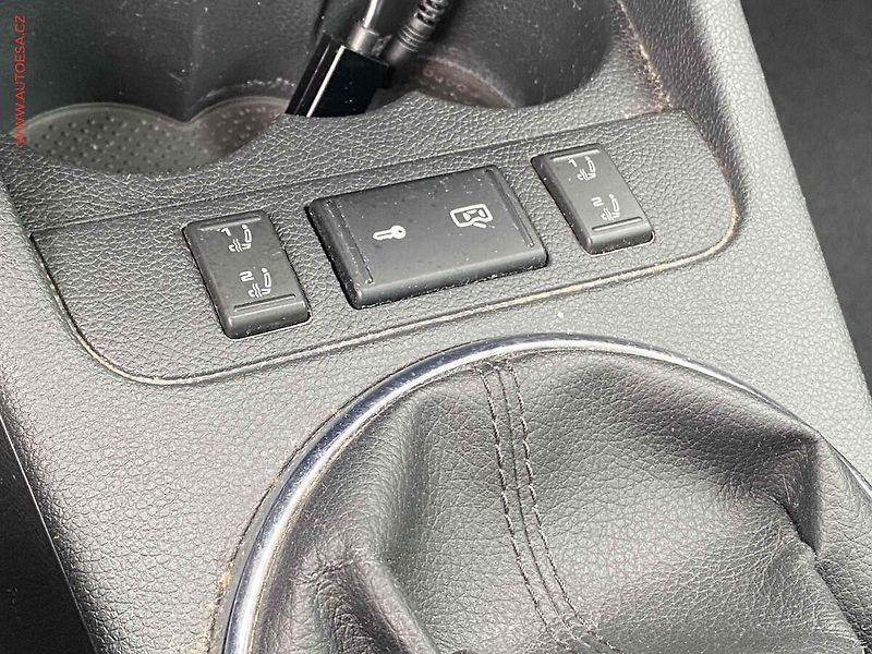 Škoda Roomster (2011) 1.2 TSi, Style, +kola - fotka 13 z 18