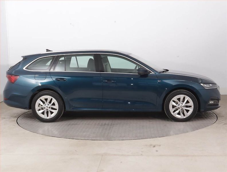 Škoda Octavia (2022) 2.0 TDI - fotka 6 z 15