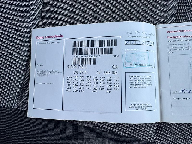 Škoda Fabia (2010) 1,4i 16V 63 KW 2.MAJ KILOMETRY - fotka 37 z 50