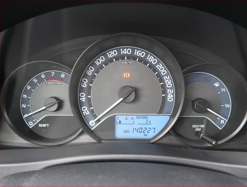 Toyota Auris (2013) 1.3 Dual VVT-i - fotka 11 z 14