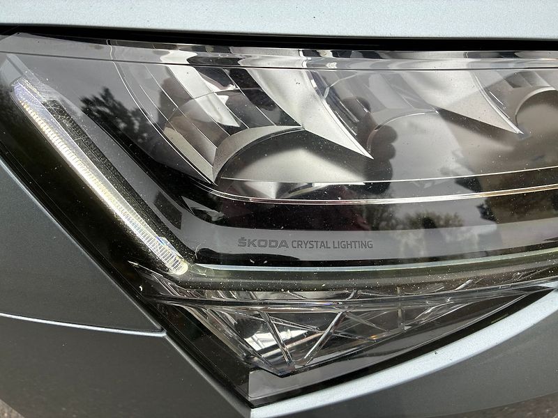 Škoda Superb 2.0 TDI 4x4 STYLE 140 kW DSG - fotka 9 z 40