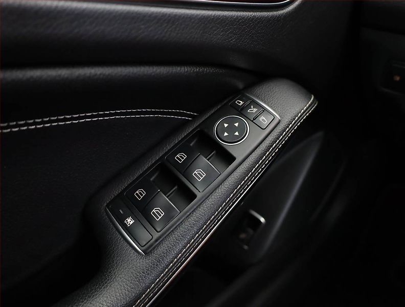 Mercedes-Benz GLA (2014) 200 CDI, 4X4, Automat - fotka 12 z 20