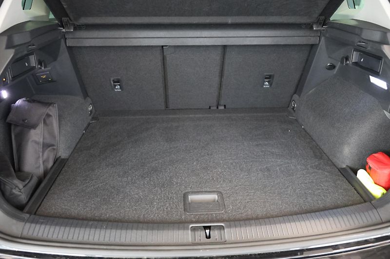 Volkswagen Tiguan (2023) 2.0TDI Navi LED Tažné LED - fotka 15 z 24