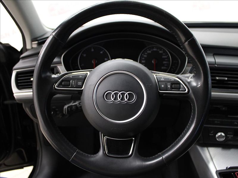 Audi A6 3,0 TDI 160KW S-Line top stav - fotka 18 z 32